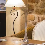 Hostel Tres Molins