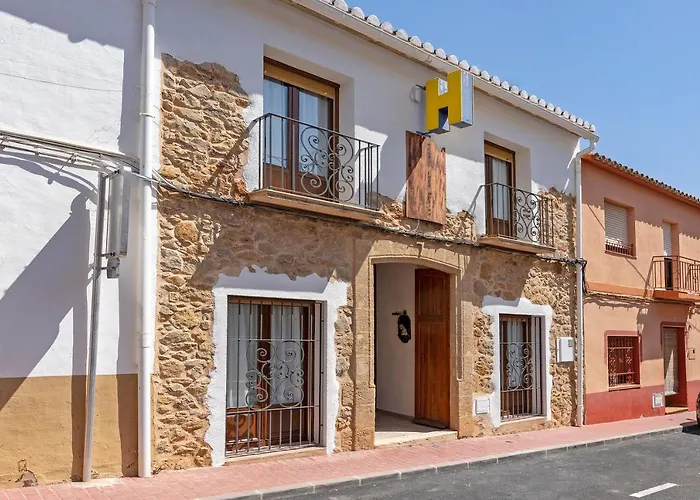 Tres Molins Albergue