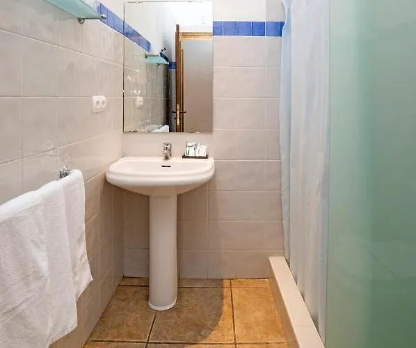 Tres Molins Albergue Jesus Pobre